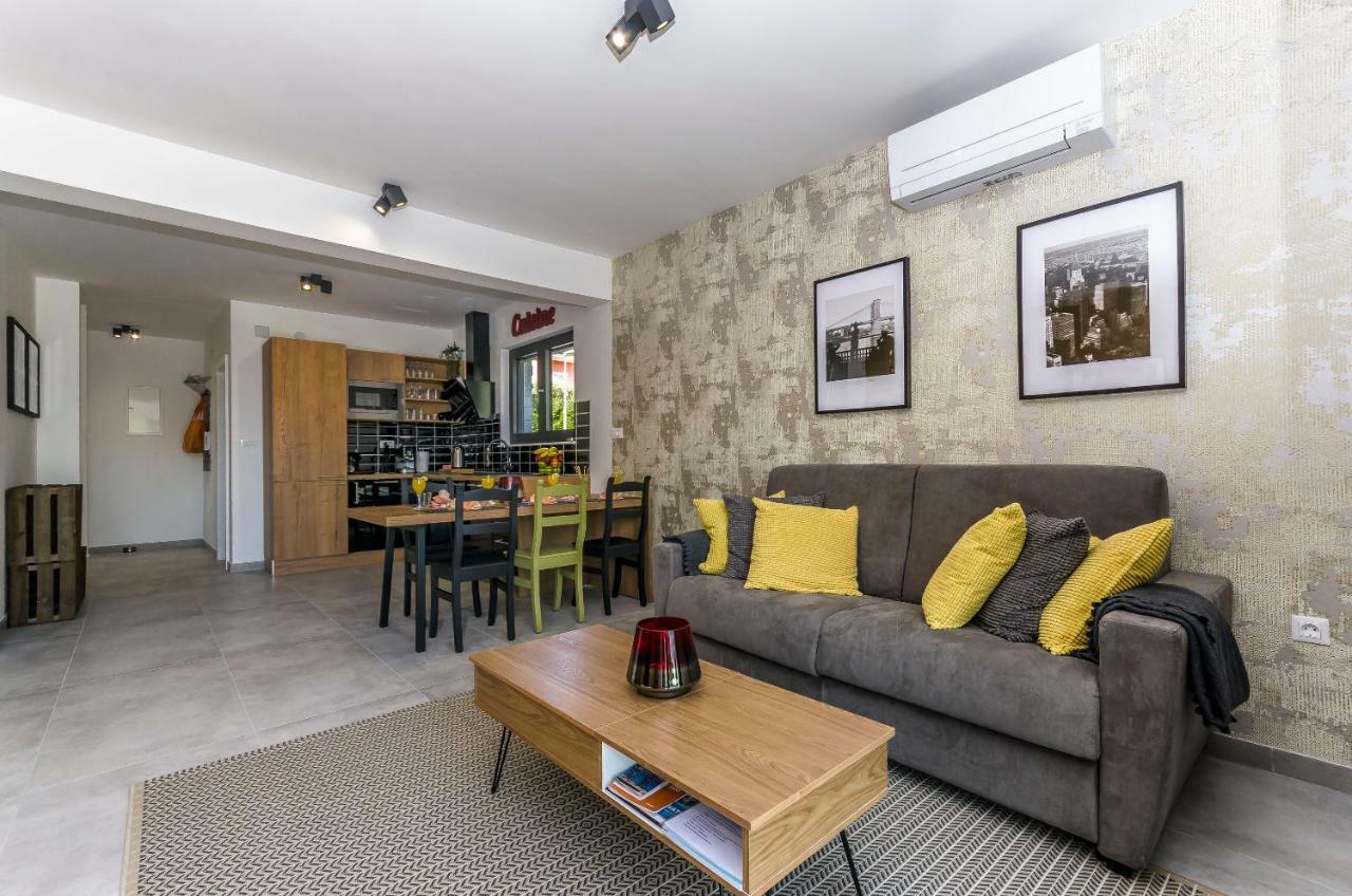 סרימה Apartments Villa Adriana II מראה חיצוני תמונה